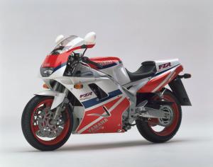Yamaha FZR1000